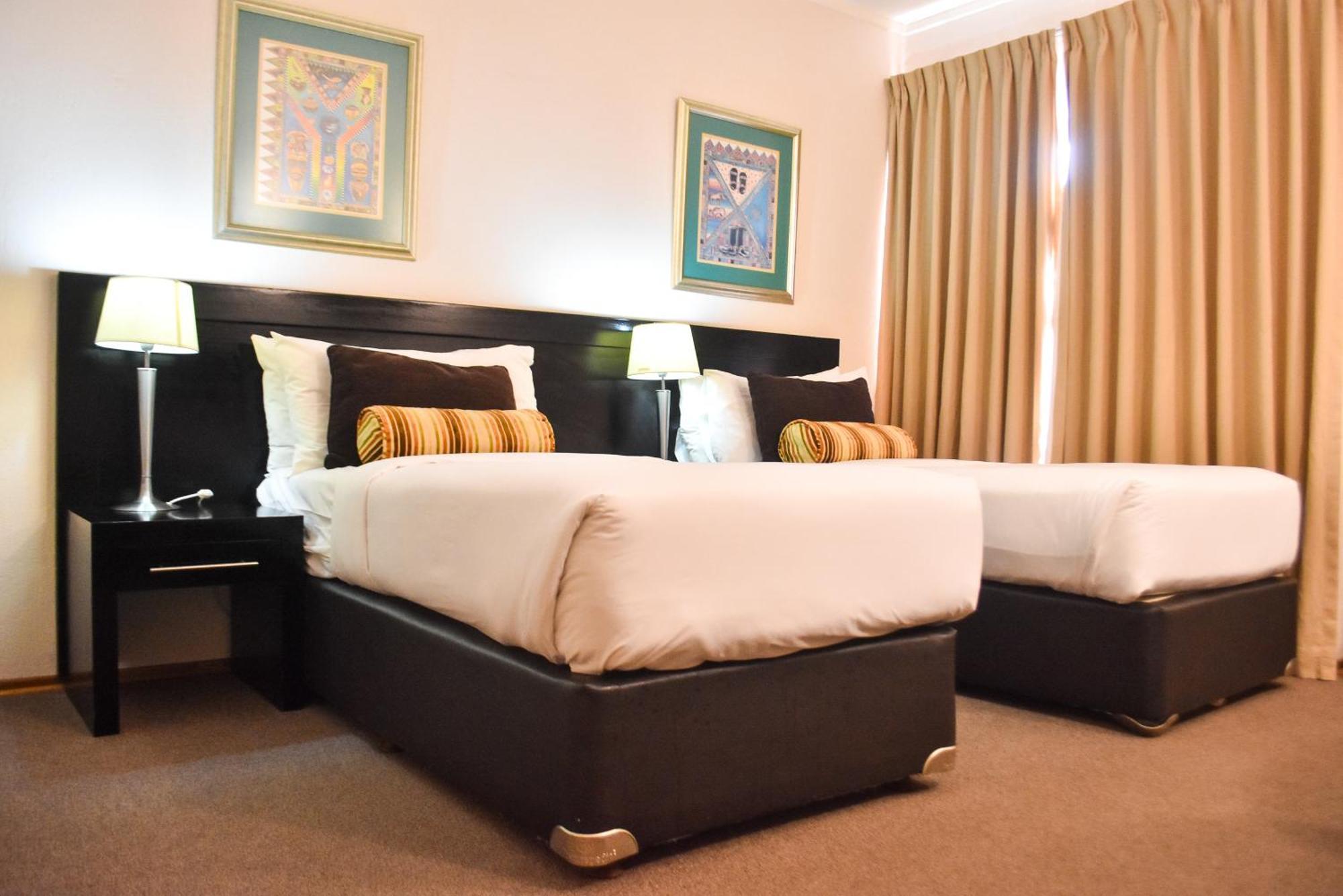 Cresta Bosele Hotel Selebi-Phikwe Екстер'єр фото
