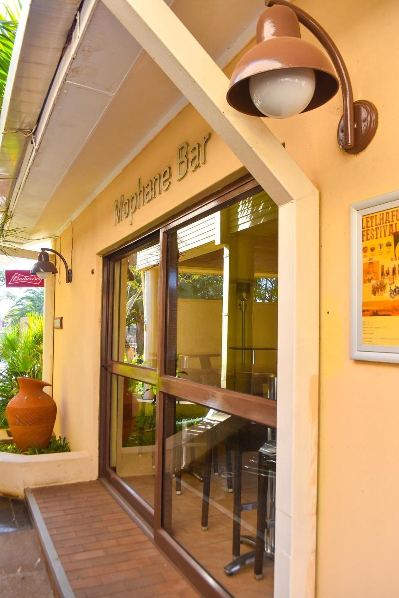 Cresta Bosele Hotel Selebi-Phikwe Екстер'єр фото