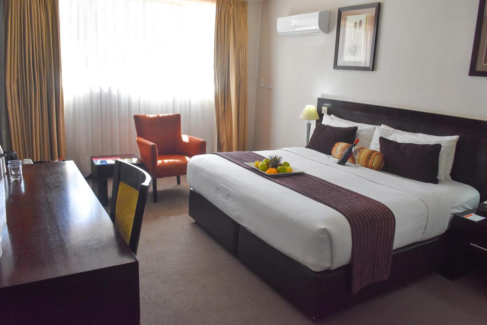 Cresta Bosele Hotel Selebi-Phikwe Екстер'єр фото